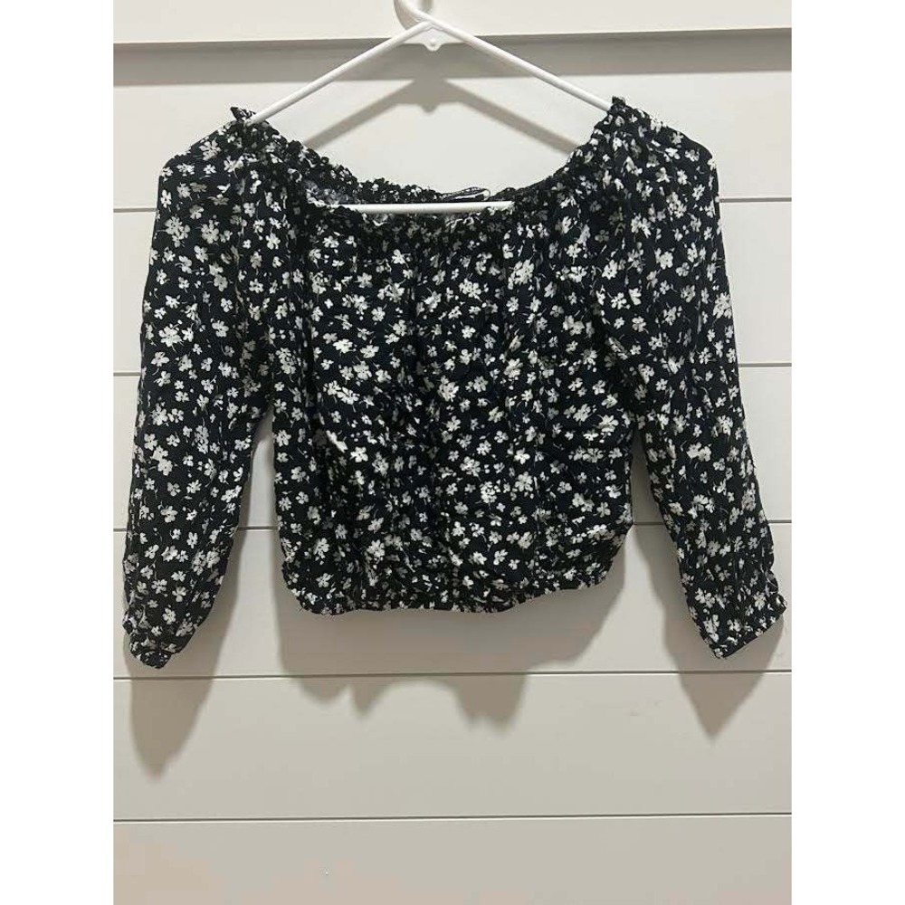 Brandy Melville Black Floral Off The Shoulder Crop Top Long Sleeve One Size